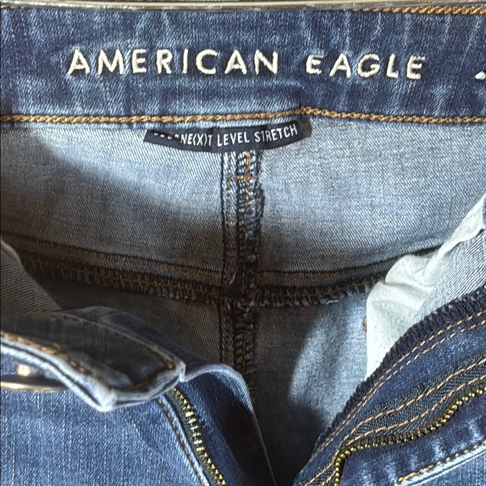 American Eagle Outfitters High Rise Blue Jeans - Picture 6 of 6